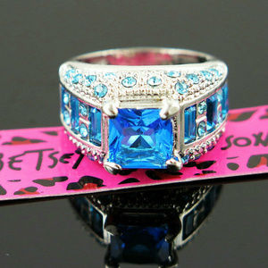 Betsey Johnson Jewelry - BLUE GEMSTONE RING - Betsey Johnson - Cute Fashion Betsey Johnson Jewelry - BLUE GEMSTONE RING - Betsey Johnson - Cute Fashion